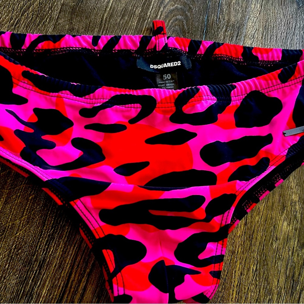Dsquared men’s nylon swim brief’s. Medium 50